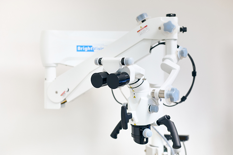 歯科用顕微鏡（マイクロスコープ）