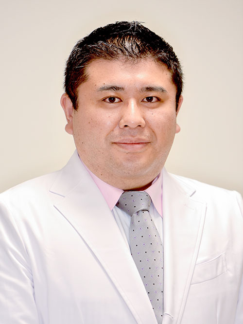 矯正歯科医師：横山雄一朗写真